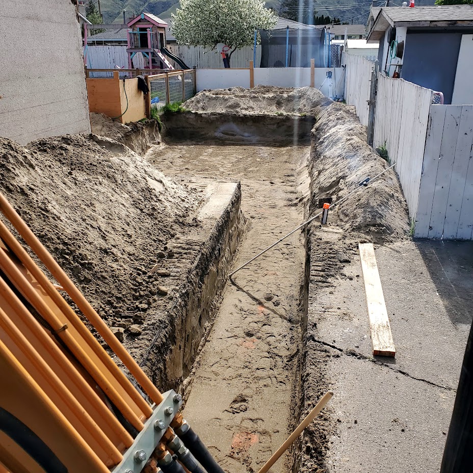foundation dig in Kamloops Five Oaks Contracting.